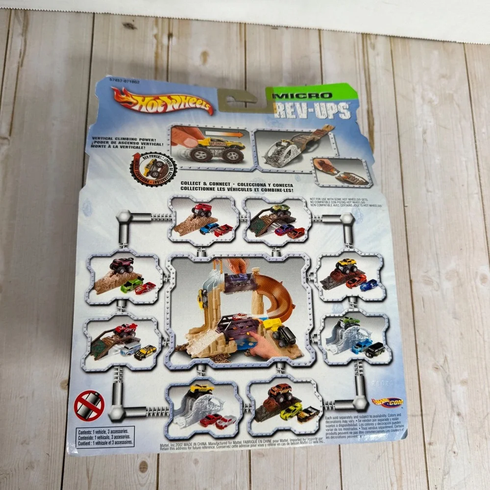 Hot Wheels Micro Rev-Ups Udder Madness Red Monster Truck Mattel 57457 2002 New